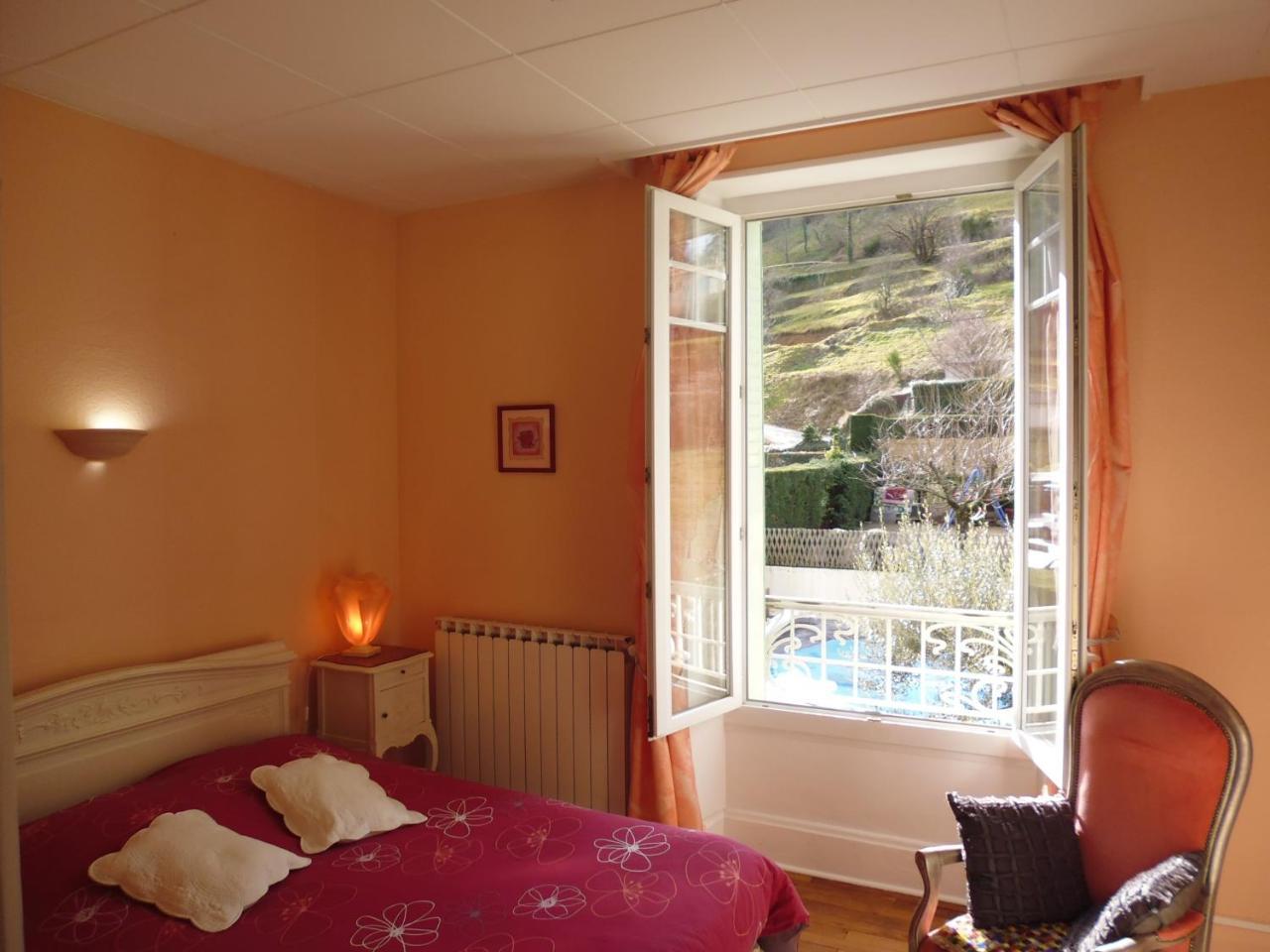 Saint-Sauveur-de-Montagut拉雷纳迪尔旅馆住宿加早餐旅馆 外观 照片